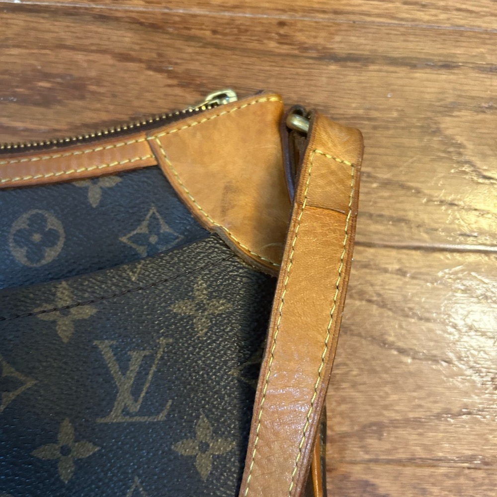 Louis Vuitton Monogram Crossbody Bag in Brown and Tan Leather Trim - Picture 8 of 11